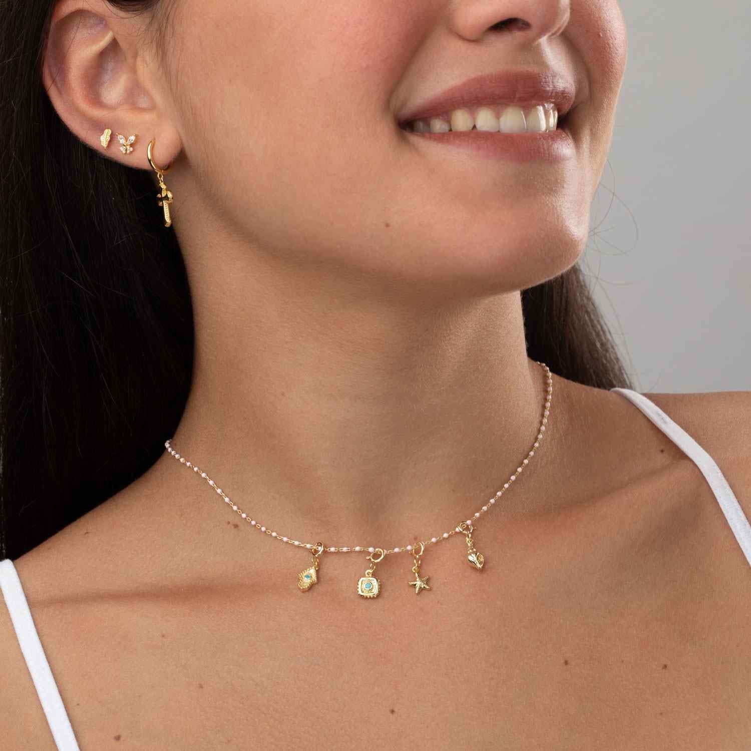 Marisia Halskette | 4 Charms | Gold - Piercd